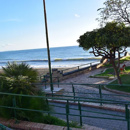 L'ancora Di Torrione 4* Салерно